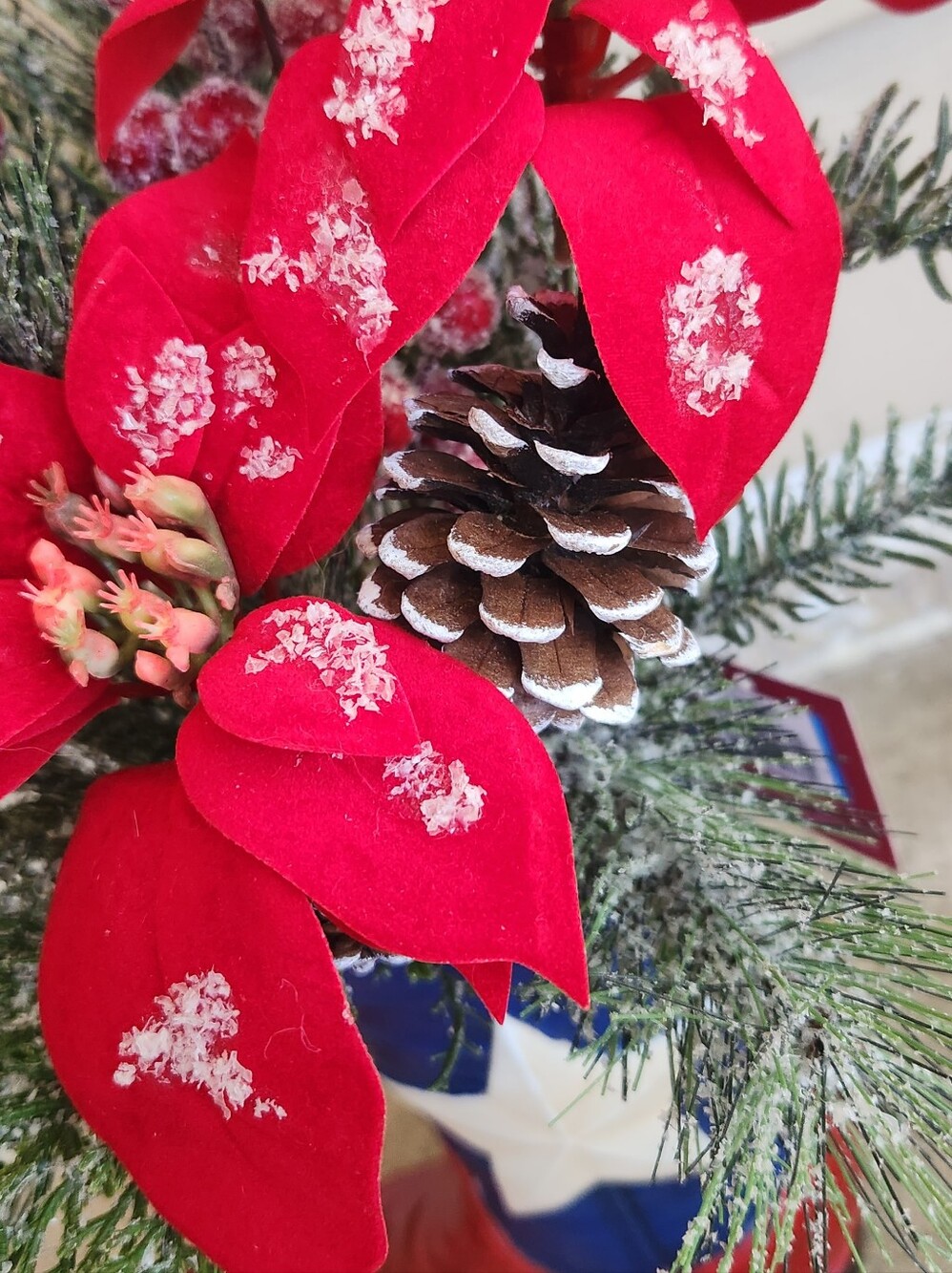 Festive Texas Cowboy Boot Faux Poinsettia Pine Bouquet Christmas Decor - Picture 6 of 11